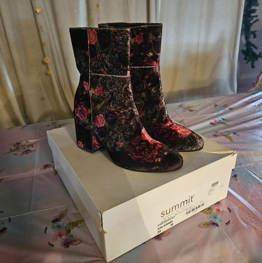 White Mountain Floral Velvet Heeled Boots - Black and Pink